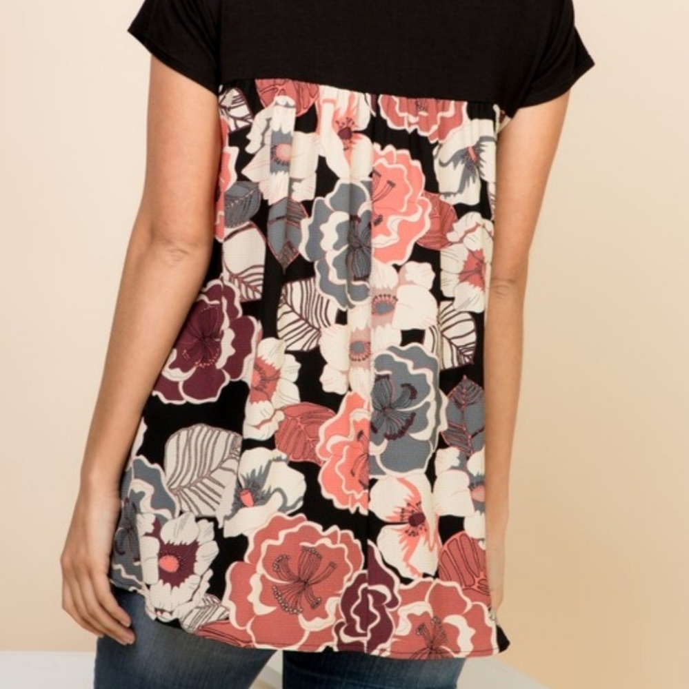 Top - Picture 2 of 3